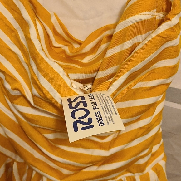 Cute romper - Picture 3 of 3